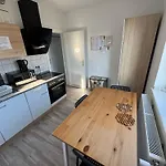 Ruhige 3-zimmerwohnung Im Norden Bremens Fuer Monteure Und Geschaeftsreisende Pm 31 Og 아파트 *