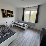Ruhige 3-zimmerwohnung Im Norden Bremens Fuer Monteure Und Geschaeftsreisende Pm 31 Og *