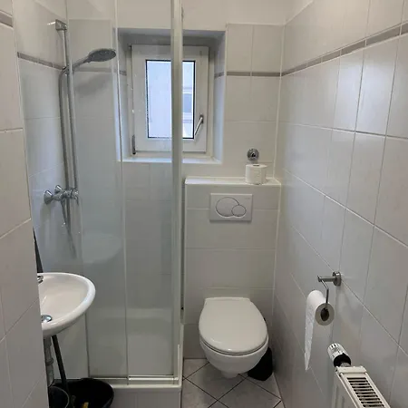Ruhige 3-zimmerwohnung Im Norden Bremens Fuer Monteure Und Geschaeftsreisende Pm 31 Og *