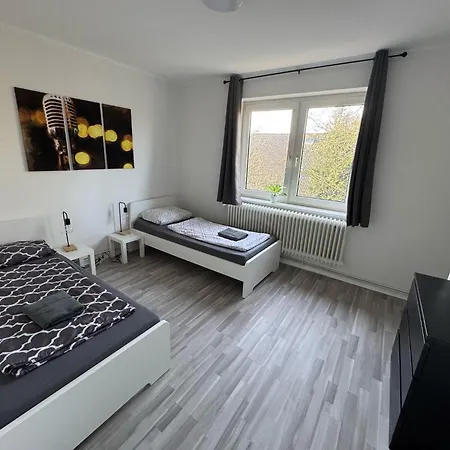 Ruhige 3-zimmerwohnung Im Norden Bremens Fuer Monteure Und Geschaeftsreisende Pm 31 Og *